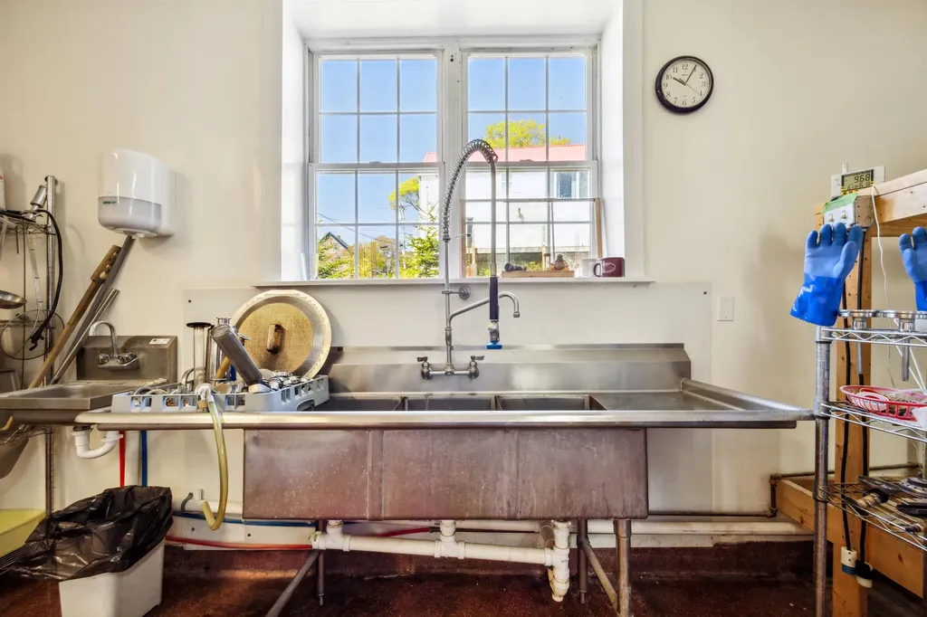 41 Water Street Lubec ME 04652