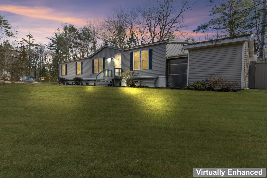 2196 Sanford Road Wells ME 04090