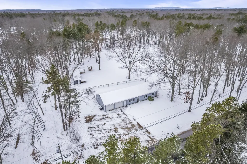24 Middle Road Kennebunk ME 04043