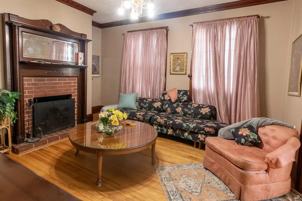 18 Hudson Street Bangor ME 04401
