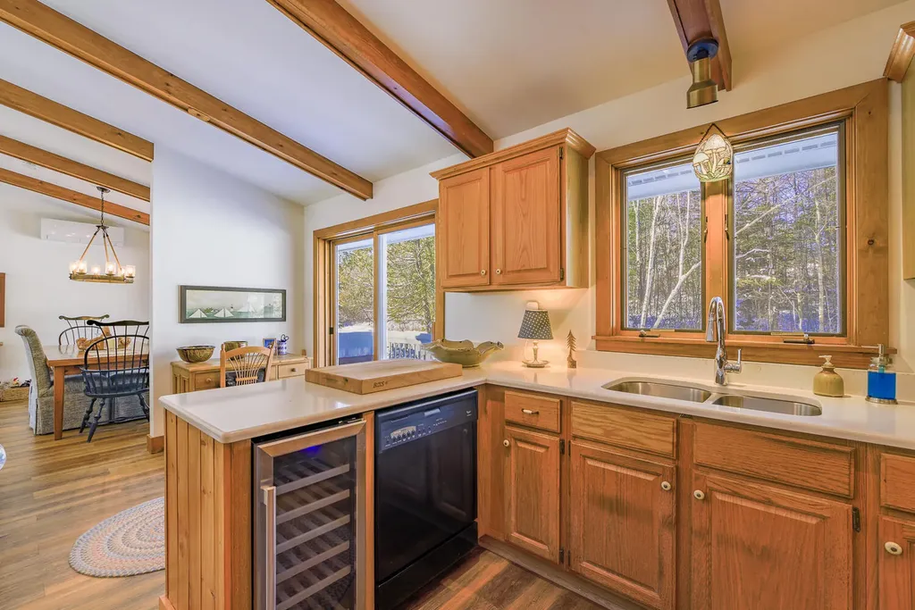 25 Acadia Drive Rockland ME 04841