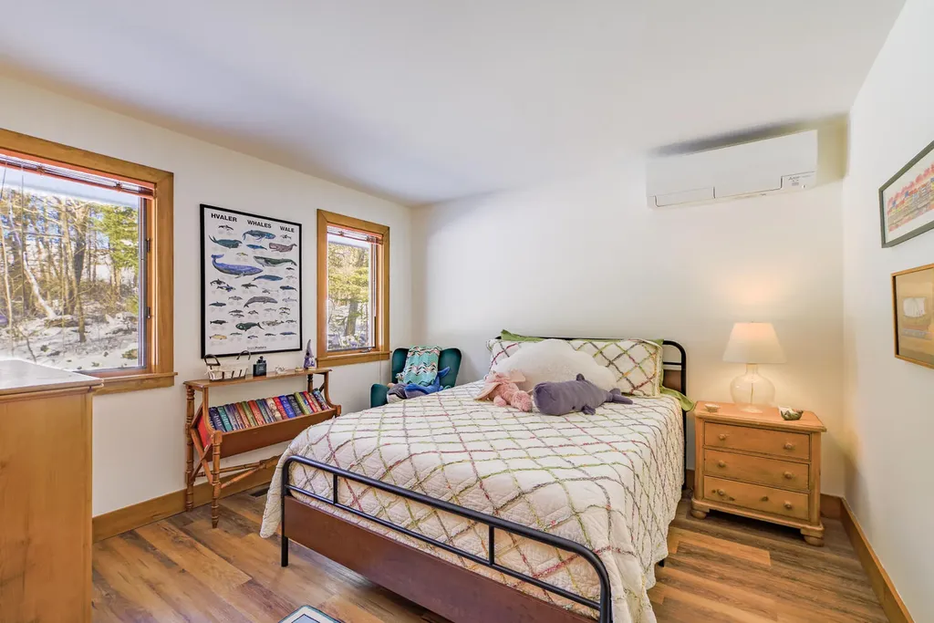 25 Acadia Drive Rockland ME 04841