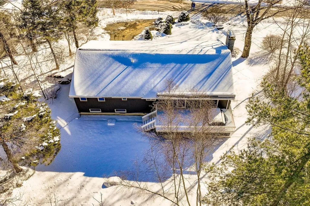 25 Acadia Drive Rockland ME 04841