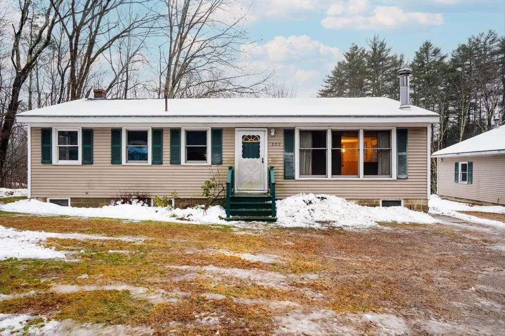 202 County Road Gorham ME 04038