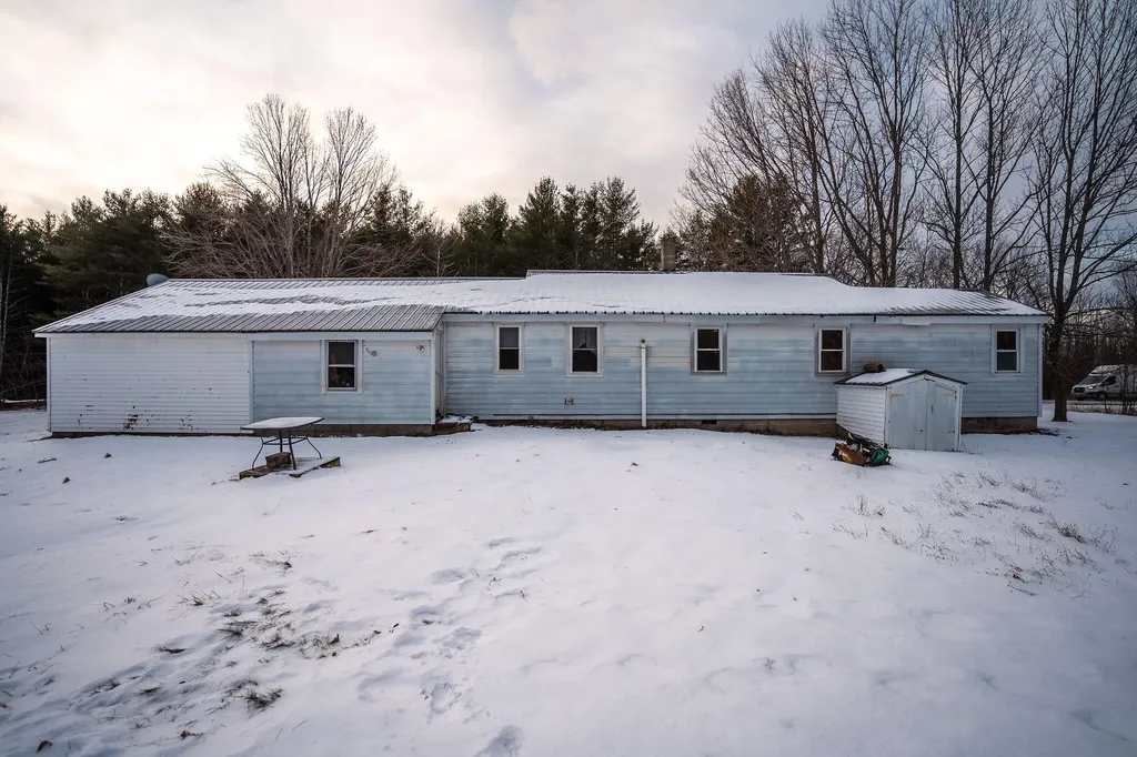 951 Moosehead Trail Dixmont ME 04932
