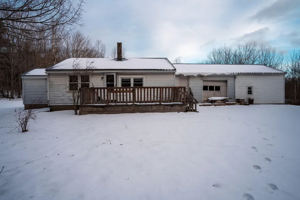 951 Moosehead Trail Dixmont ME 04932