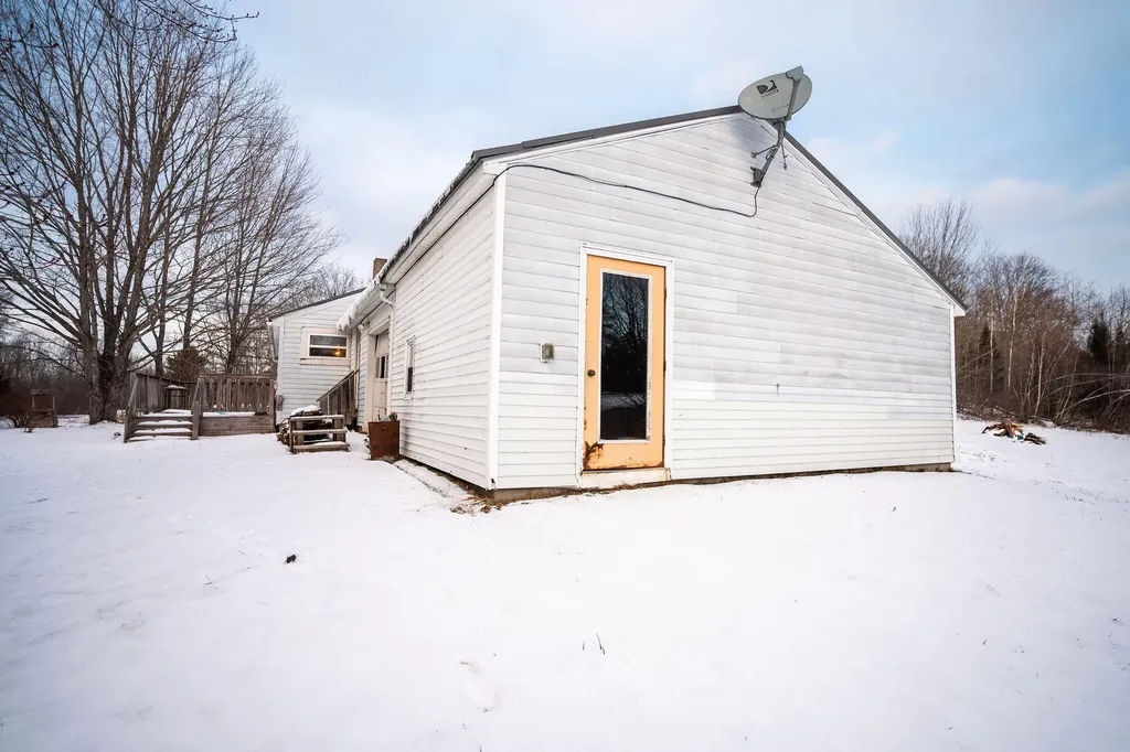 951 Moosehead Trail Dixmont ME 04932