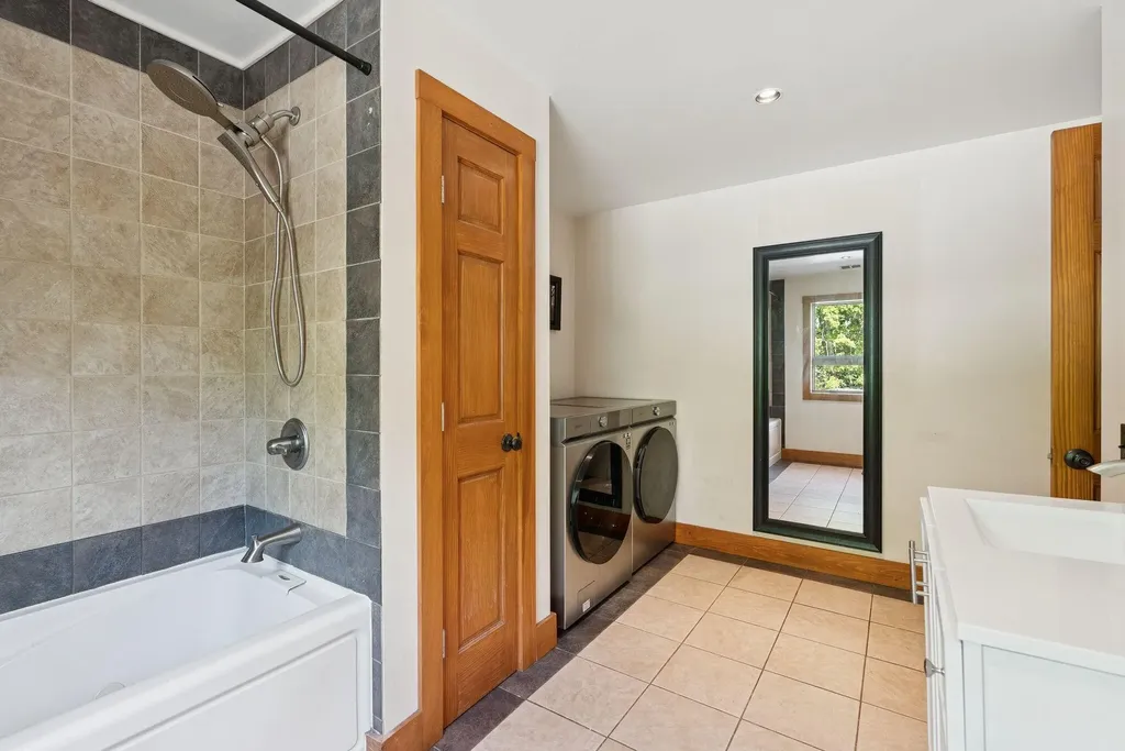 29 Punkin Hill Road South Thomaston ME 04858