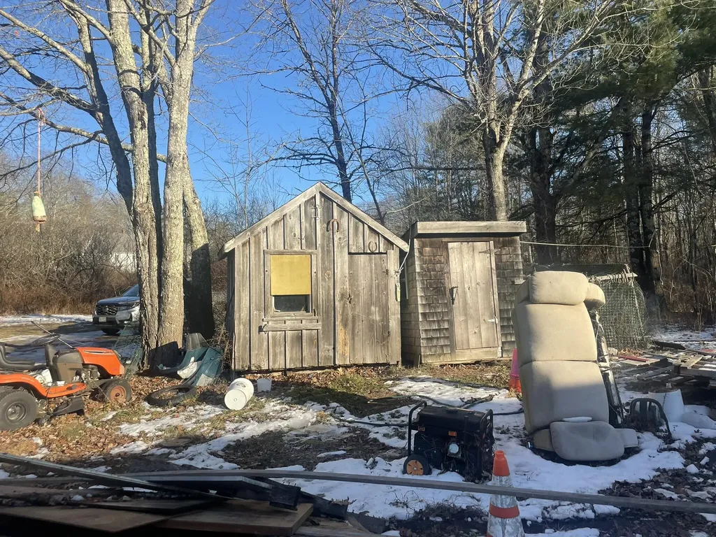 38 Jasmine Lane Union ME 04862