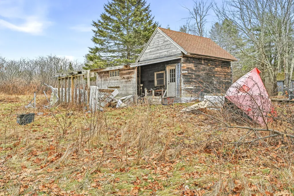 38 Jasmine Lane Union ME 04862
