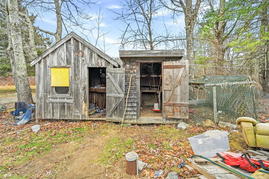 38 Jasmine Lane Union ME 04862