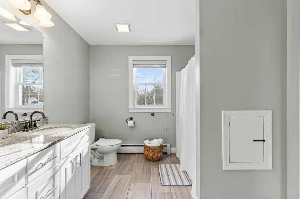58 Hardy Road Falmouth ME 04105