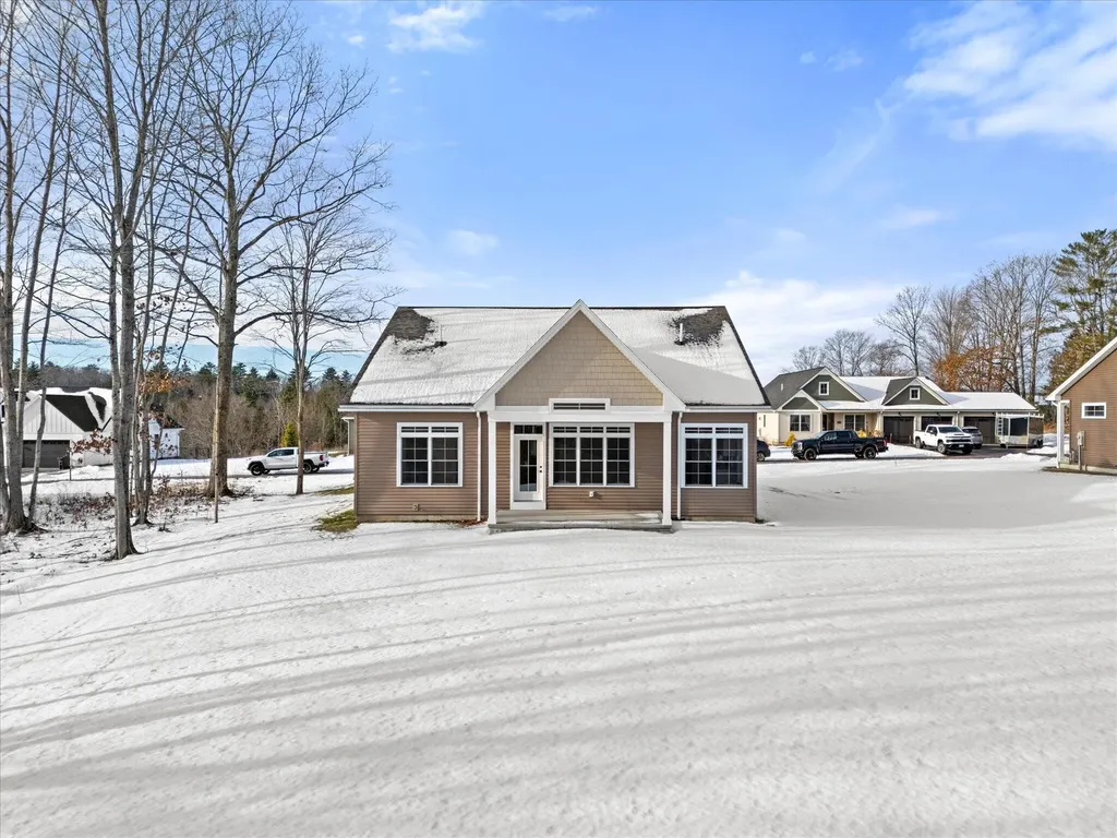 7 Donegal Drive Veazie ME 04401