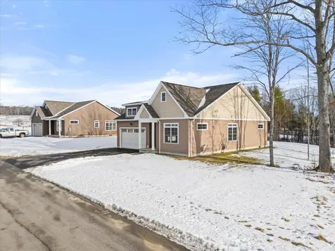 7 Donegal Drive Veazie ME 04401