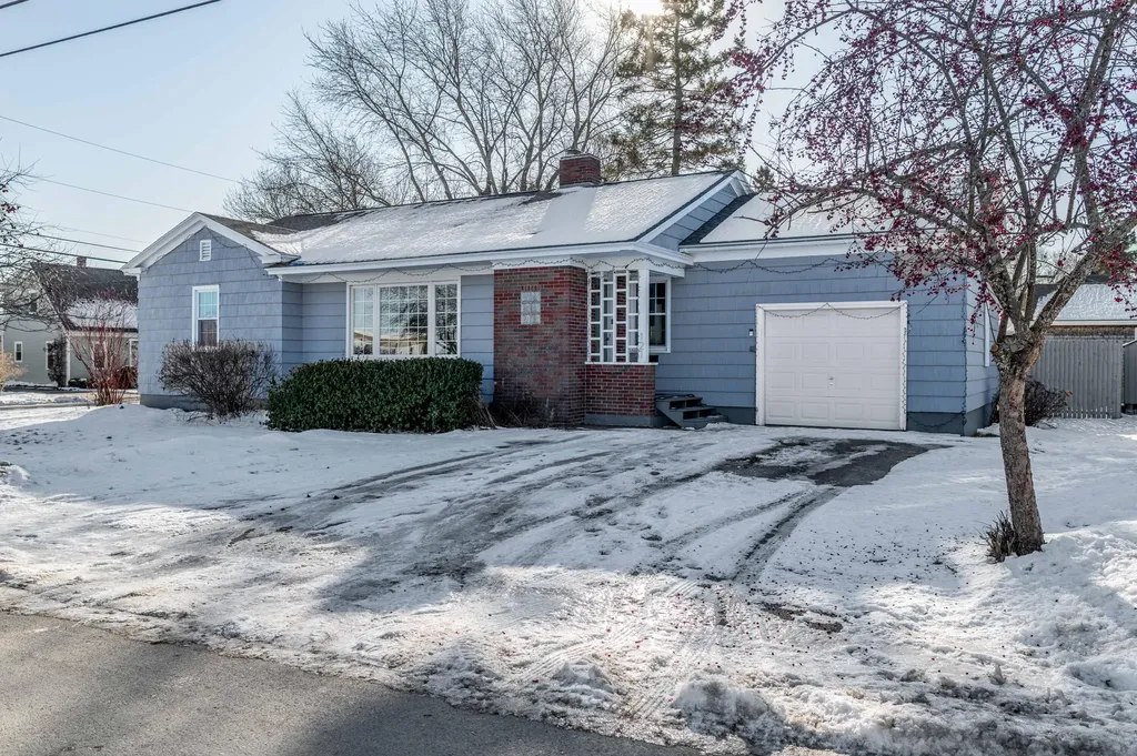 121 Harthorn Avenue Bangor ME 04401
