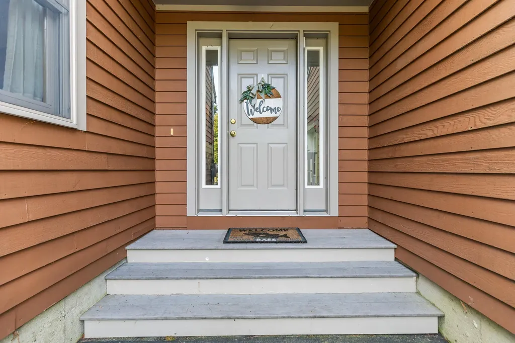 5 Crestwood Drive Westbrook ME 04092