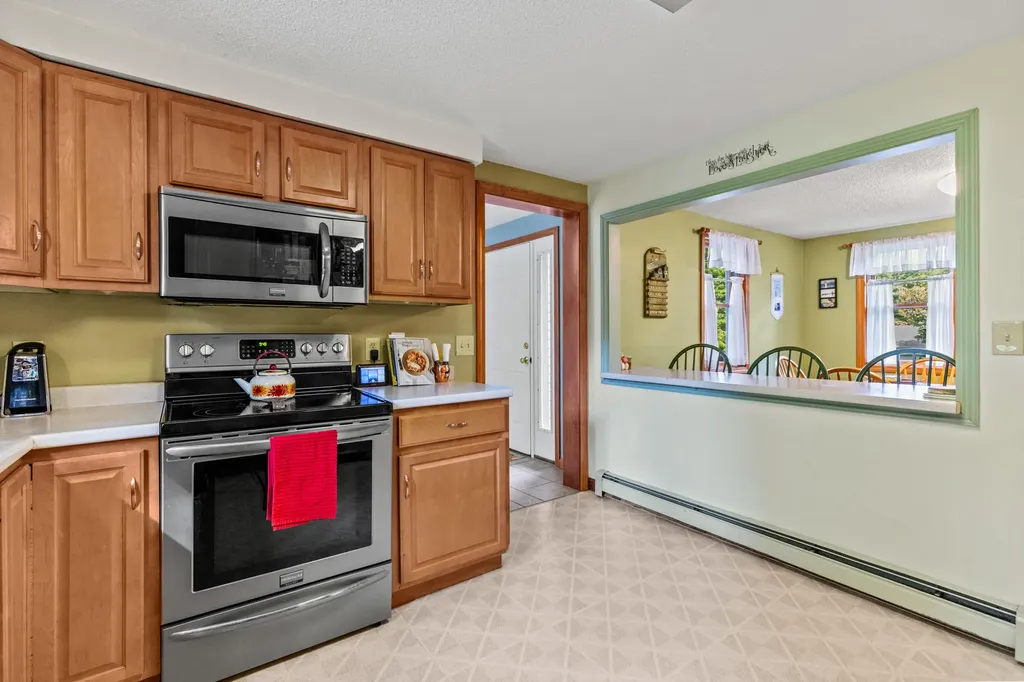 5 Crestwood Drive Westbrook ME 04092