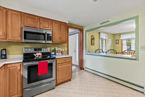 5 Crestwood Drive Westbrook ME 04092
