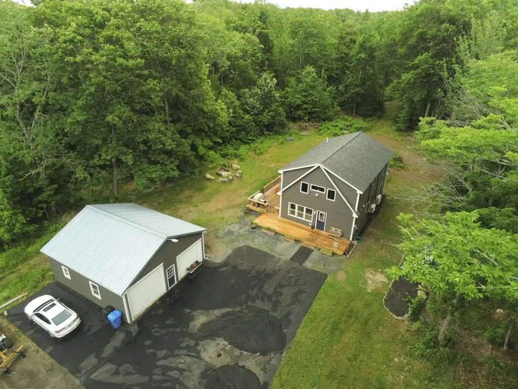 1083 North Road Newburgh ME 04444