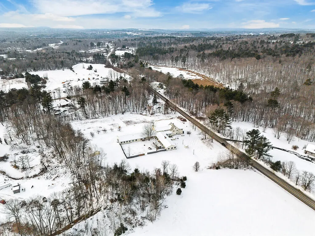 457 Old Lewiston Road Winthrop ME 04364