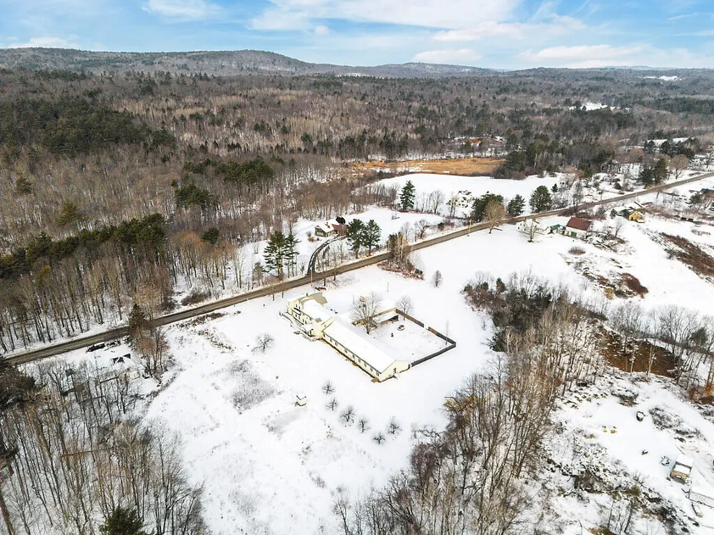 457 Old Lewiston Road Winthrop ME 04364