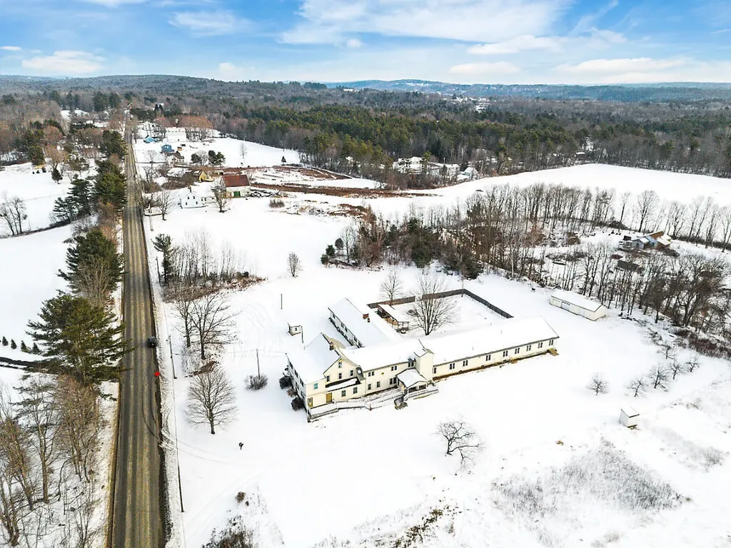 457 Old Lewiston Road Winthrop ME 04364