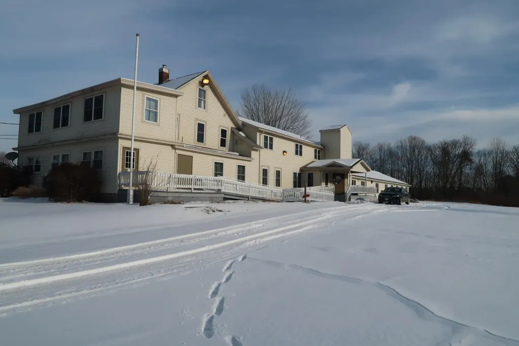 457 Old Lewiston Road Winthrop ME 04364