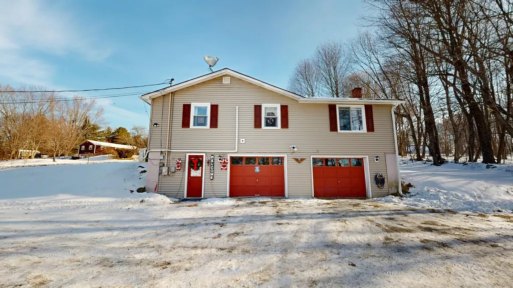 11 Highland Heights Winthrop ME 04364