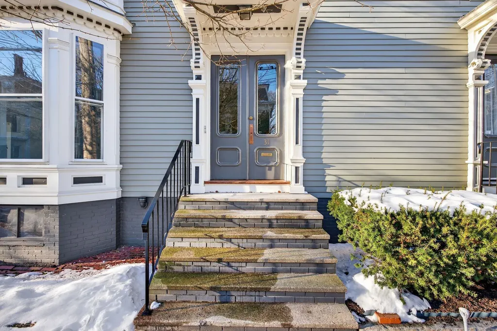 31 Cushman Street Portland ME 04102