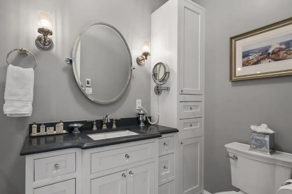 63 Townsend Avenue Boothbay Harbor ME 04538