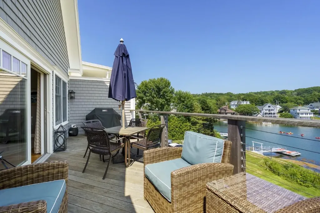 63 Townsend Avenue Boothbay Harbor ME 04538
