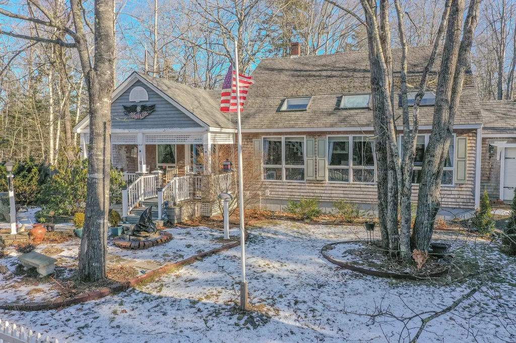 12 Country Lane South Thomaston ME 04858