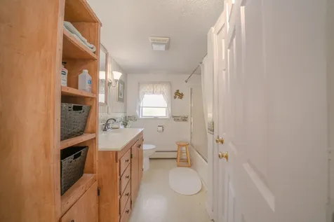 12 Country Lane South Thomaston ME 04858