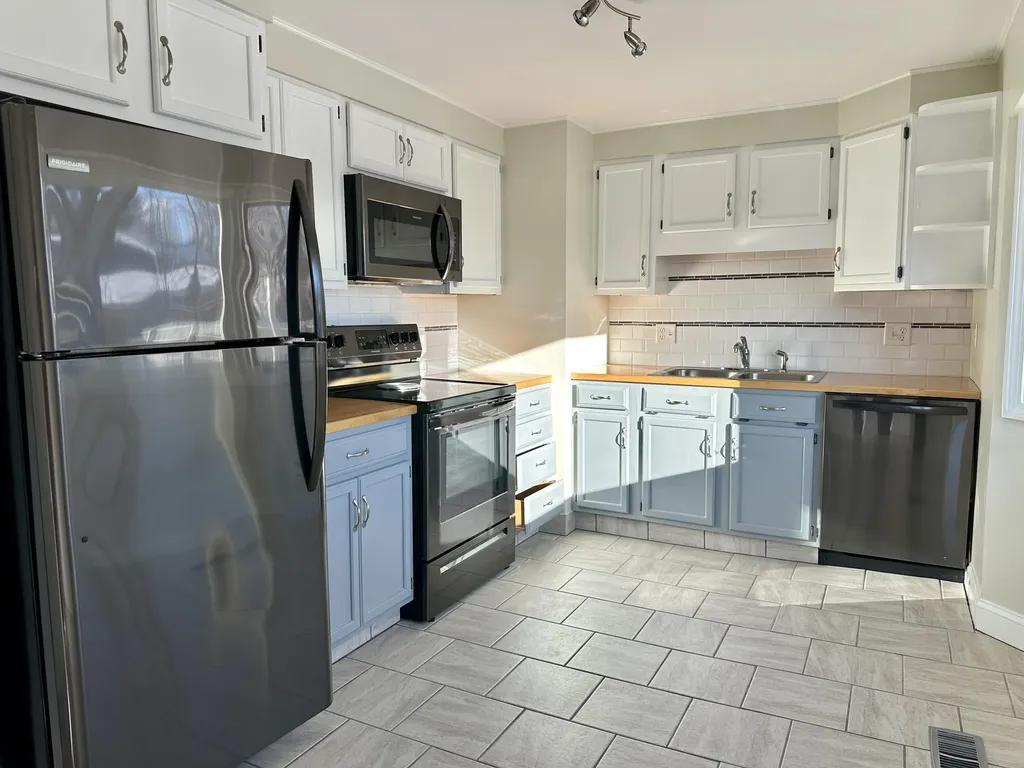 212 New Gorham Road Westbrook ME 04092