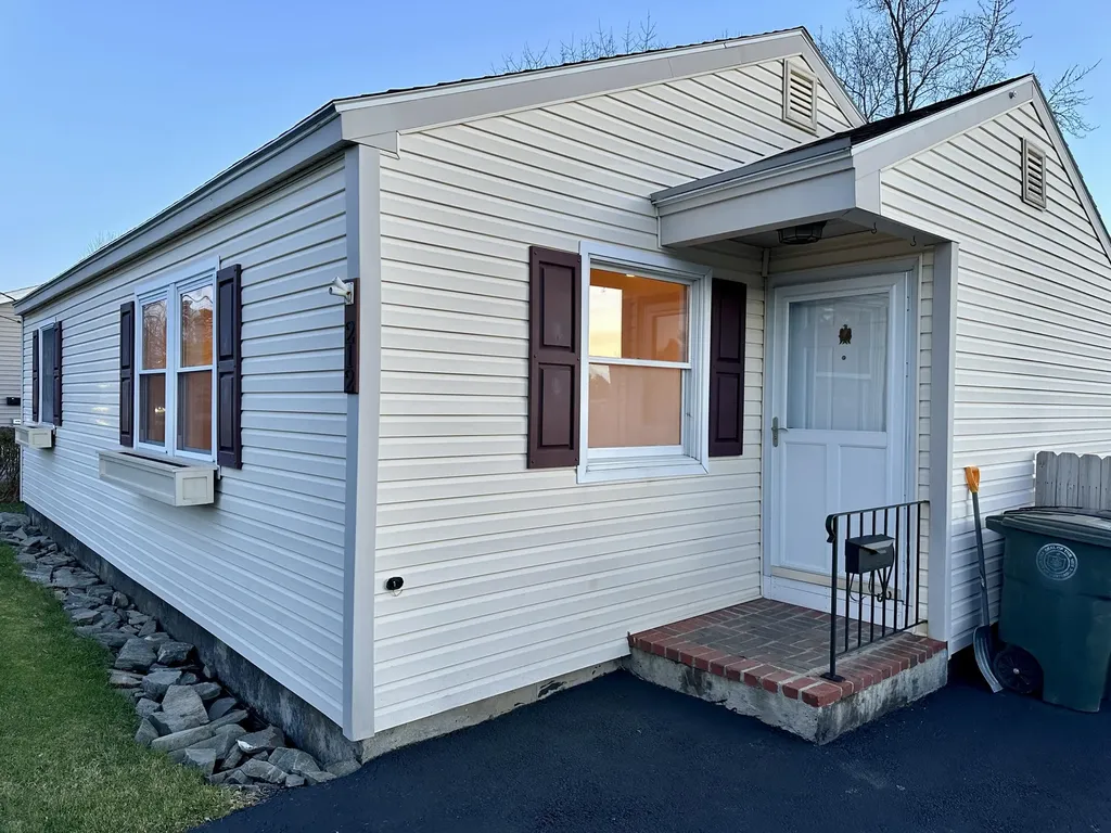 212 New Gorham Road Westbrook ME 04092