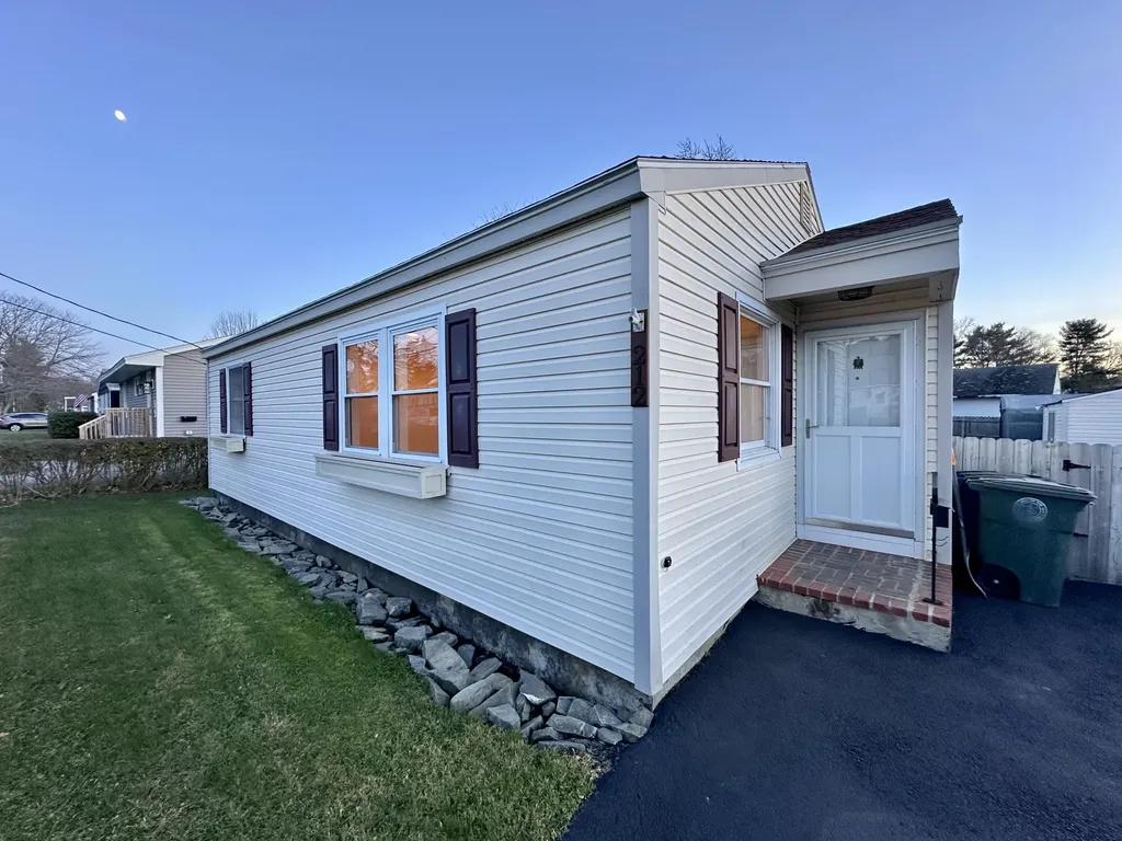 212 New Gorham Road Westbrook ME 04092