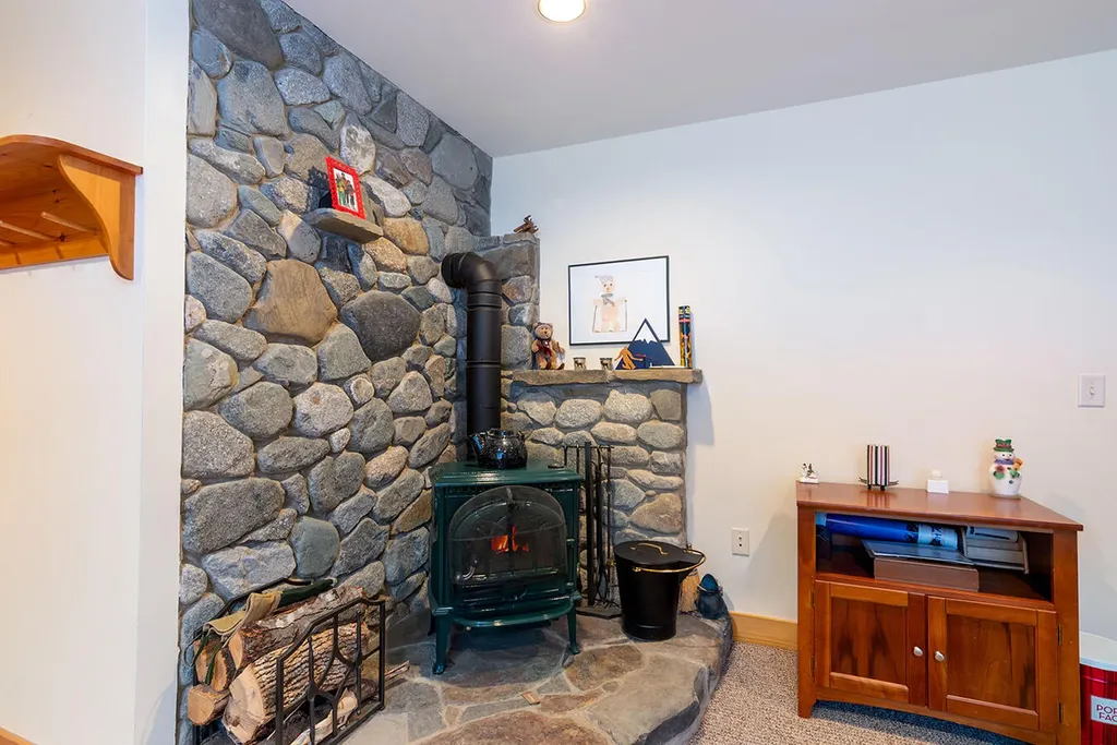 6008 Kennebec Circle Carrabassett Valley ME 04947