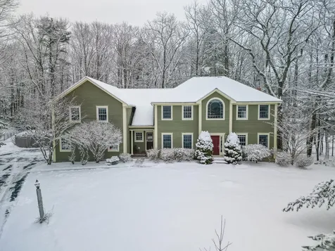 16 Veronica Lane Falmouth ME 04105
