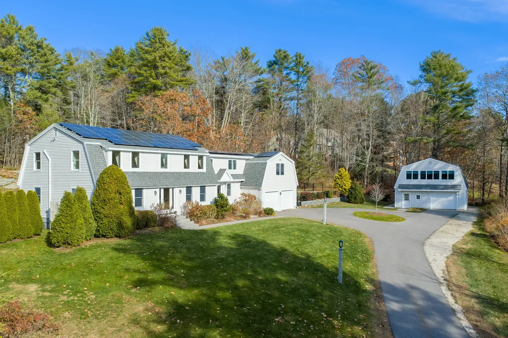 258 Foreside Road Cumberland ME 04110