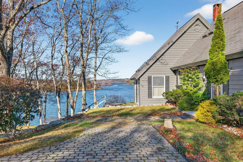 16 Spinney Point Lane Georgetown ME 04548