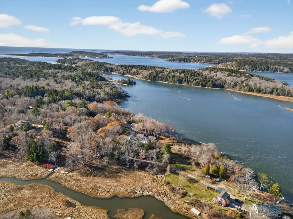 16 Spinney Point Lane Georgetown ME 04548
