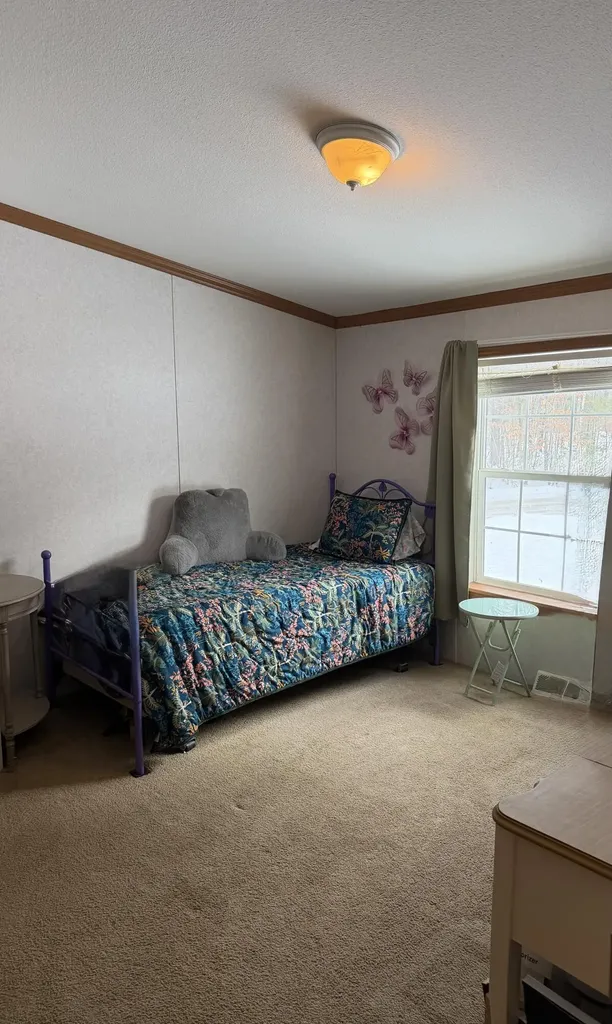 3036 Ohio Street Glenburn ME 04401