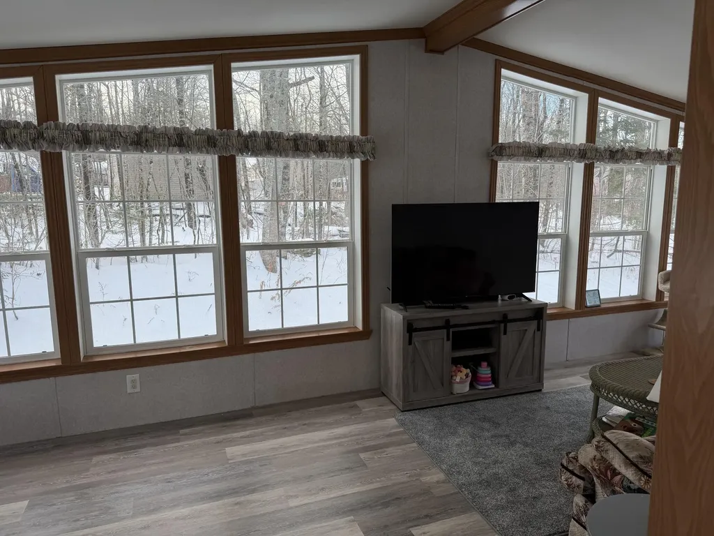 3036 Ohio Street Glenburn ME 04401