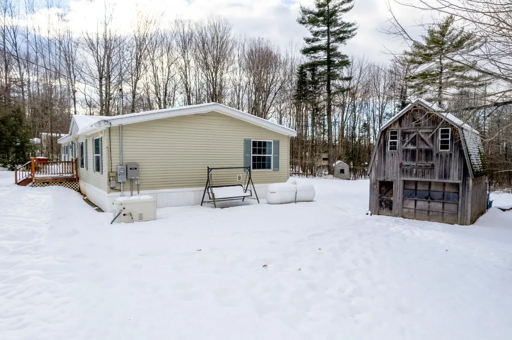 3036 Ohio Street Glenburn ME 04401