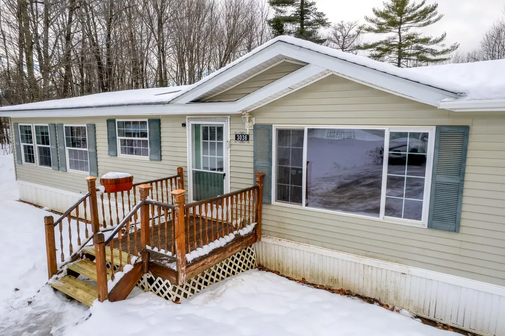 3036 Ohio Street Glenburn ME 04401