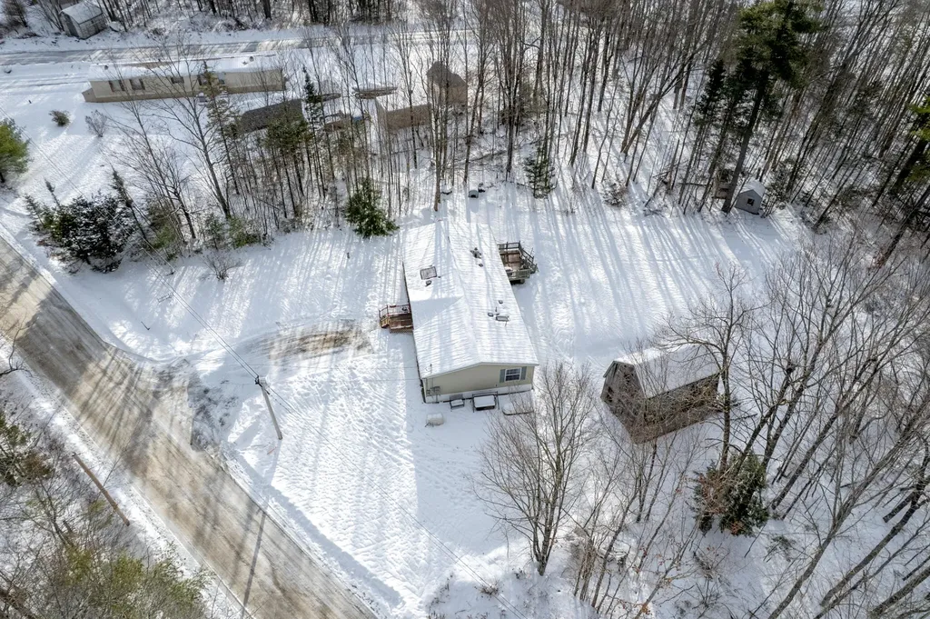 3036 Ohio Street Glenburn ME 04401