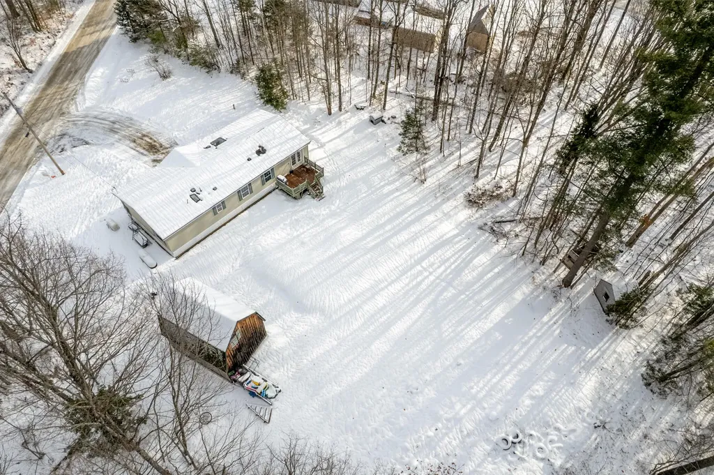 3036 Ohio Street Glenburn ME 04401