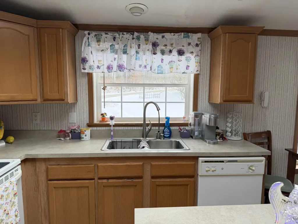3036 Ohio Street Glenburn ME 04401