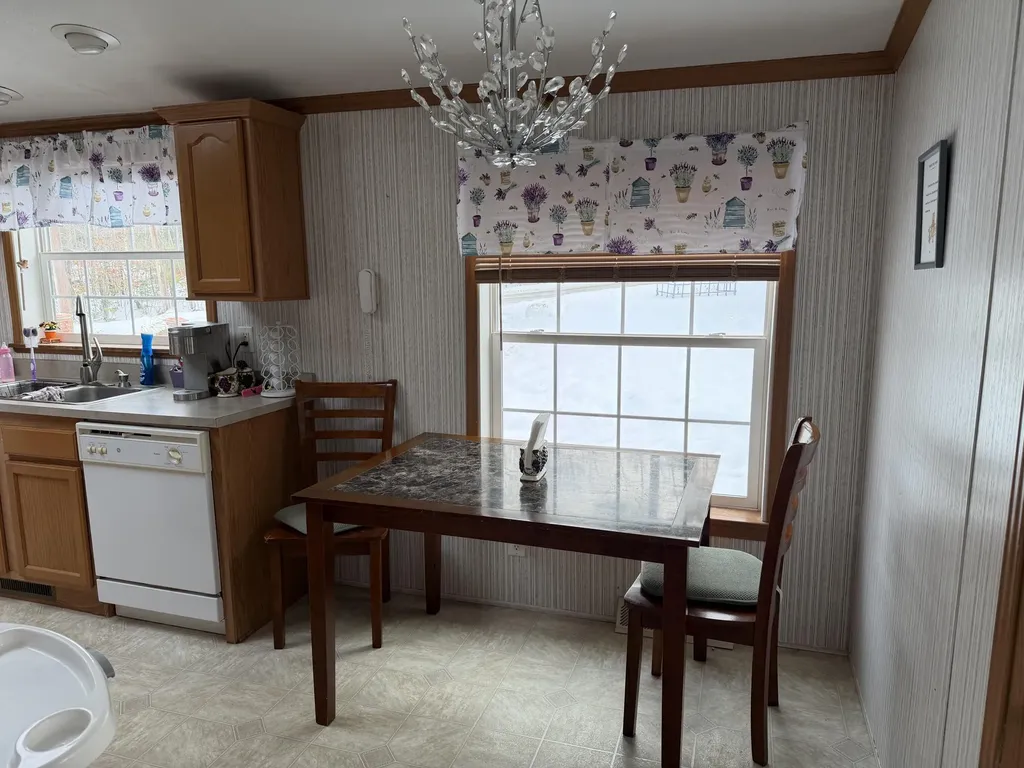 3036 Ohio Street Glenburn ME 04401