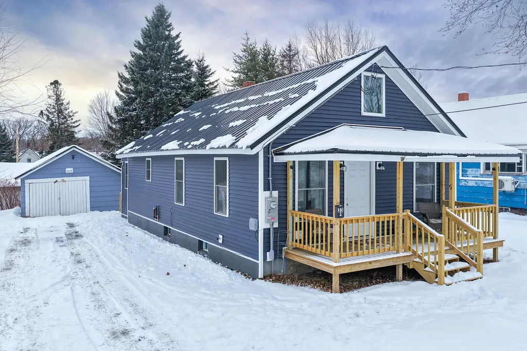 33 Vaughn Street Caribou ME 04736